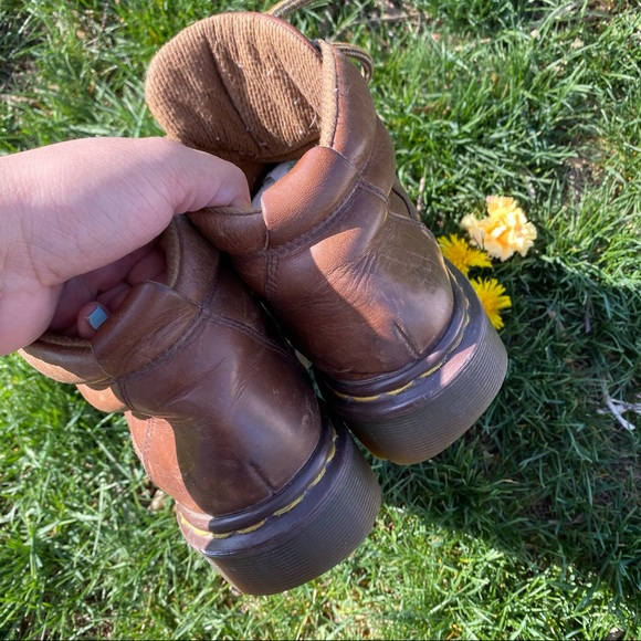 Vintage 90's Dr. Martens Brown Lace-up Chunky Ankle Boots - Picture 6 of 6
